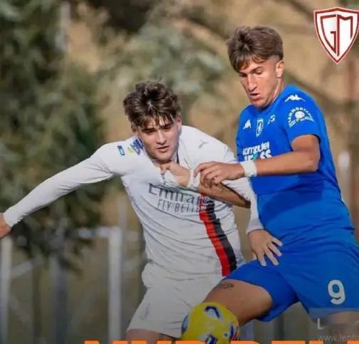 🇮🇹意大利足球🇮🇹
#年轻的足球训练# 
AC米兰U18队长:马拉斯皮纳