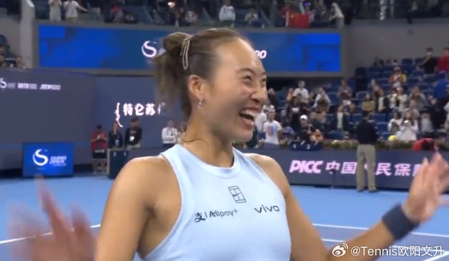 郑钦文问大家想不想我“我想问问大家，两个多月没有见，想不想我呀？调皮丫头，当然是