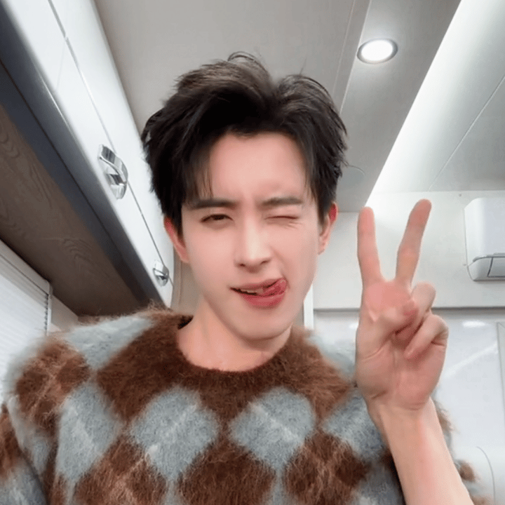 敖瑞鹏的商务是怎么做到这么虐的？ 