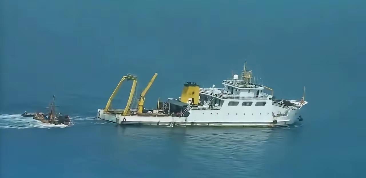 菲律宾刻意炒作“黄岩岛搞建设”！菲海岸警卫队航拍发照反露馅！自5月底开始，菲律宾