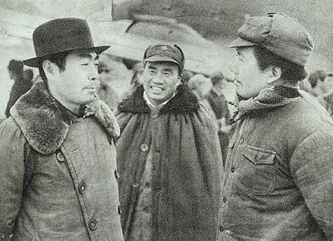 1976年，三位撑起新中国的先辈先后离开我们，一辈子枪林弹雨、建设家国，耗尽毕生