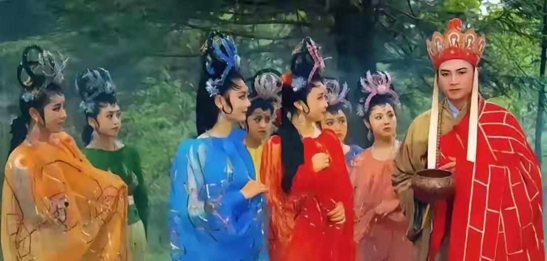 当年86版《西游记》蜘蛛精大姐姚嘉，褪去戏服操盘影视行业，2005年深度参与央视