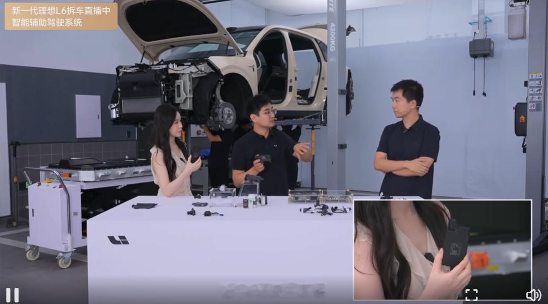 现在买车还看不看材质了大v聊车 价格战愈演愈烈的当下，很多人选车只盯着屏幕、座椅