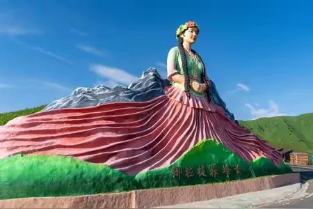 原来不知曲中意，这次旅游去了那拉提看到养蜂女才懂《可可托海的牧羊人》唱出了养蜂女