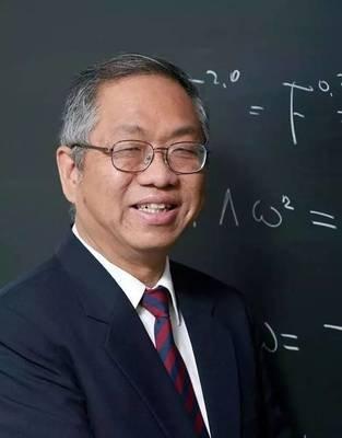 美籍数学家丘成桐在清华任教，被问到：“您现在的薪水有多少？”丘成桐回答：“我在中