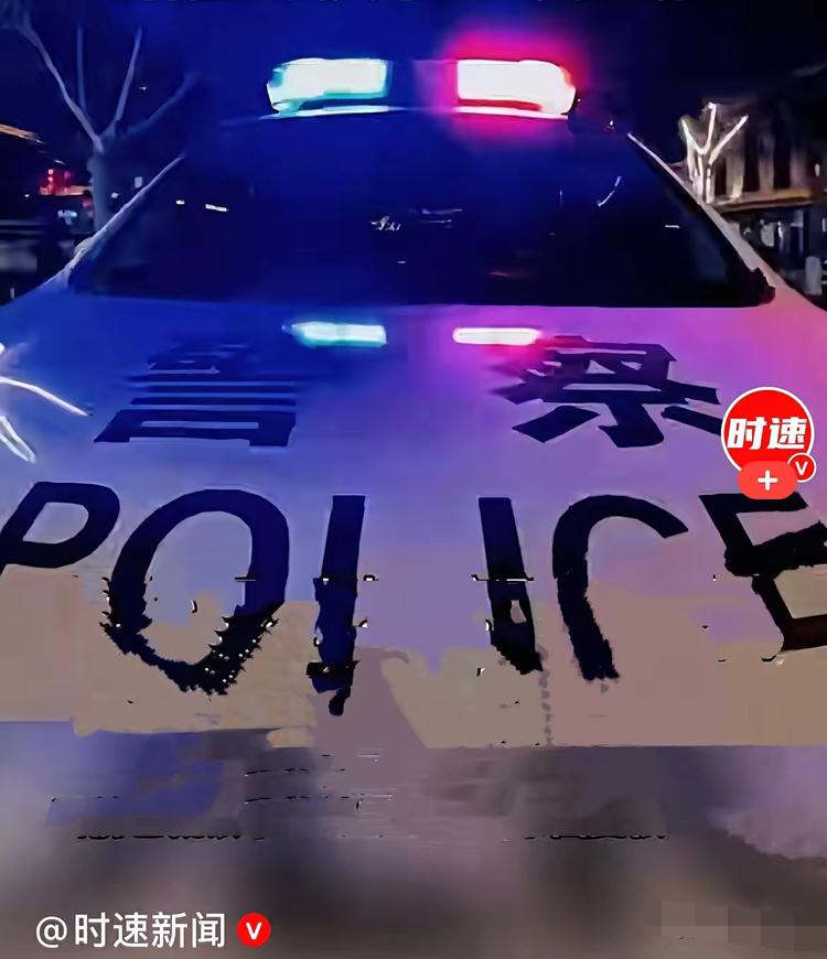近日，山西临汾当晚10点24分，当地一名镇政府公职人员杜某某，驾车行驶在国道上，