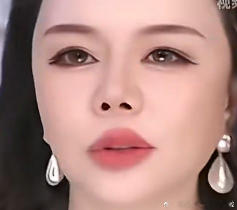 网红周媛被立案调查鼻孔朝外守不住财，另外，别按行政案子办，会没有处罚力度的。另外