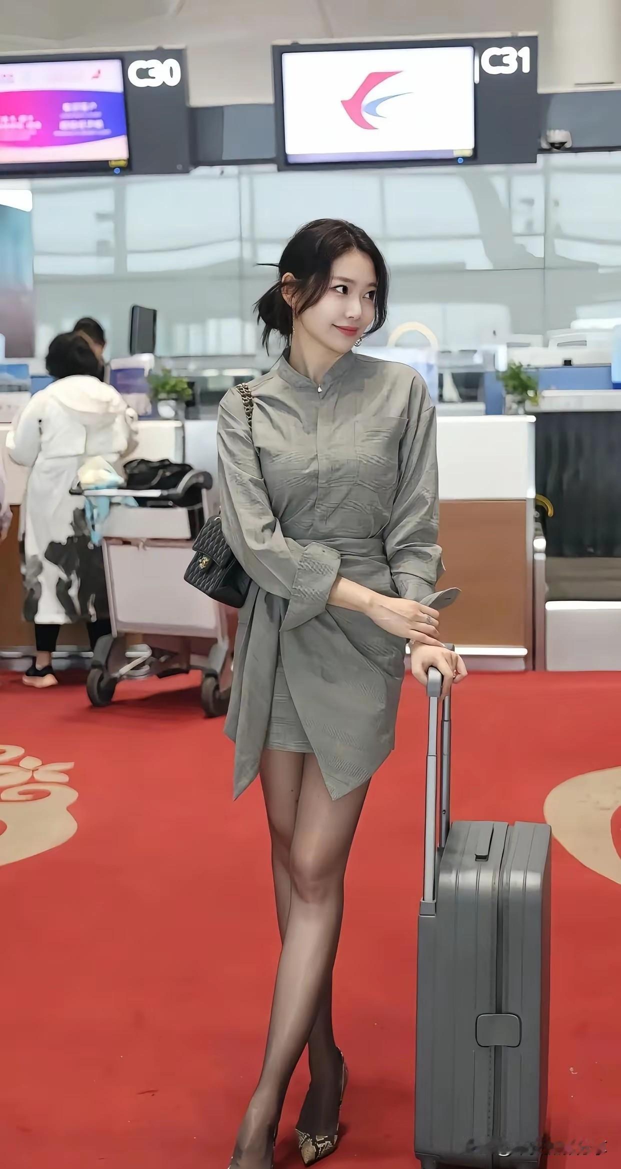 机场随拍照机场酷感照 机场美女 机场美拍 机场自拍 美女机场 机场实拍 酷感机场