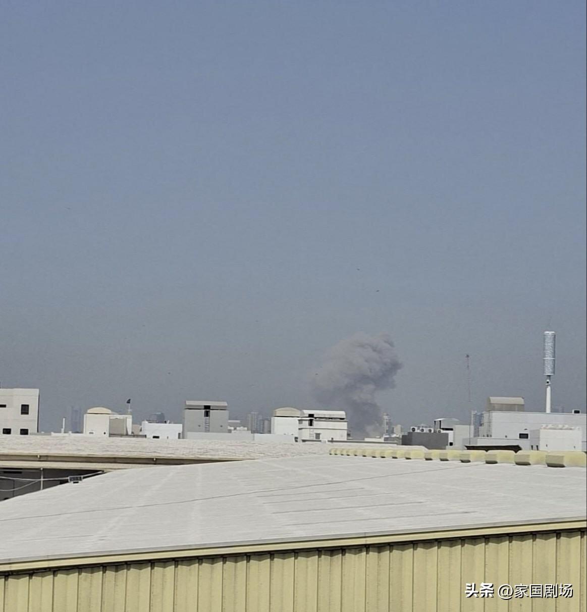 巴林报告新增三起爆炸。
      萨勒曼·艾哈迈德·法提赫高速公路可见浓烟。