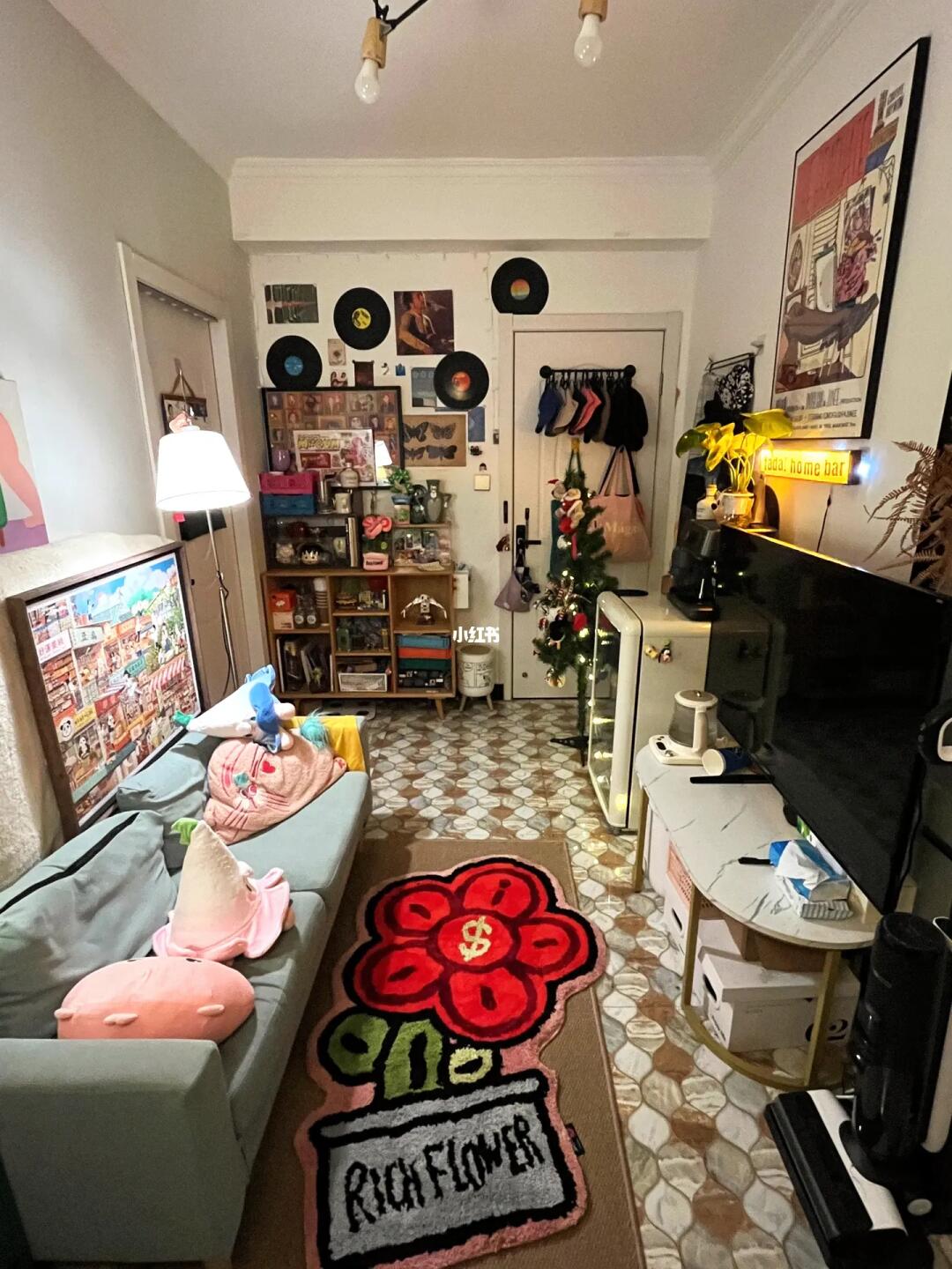 上班边缘人，下班家居博主，生活充实有情调