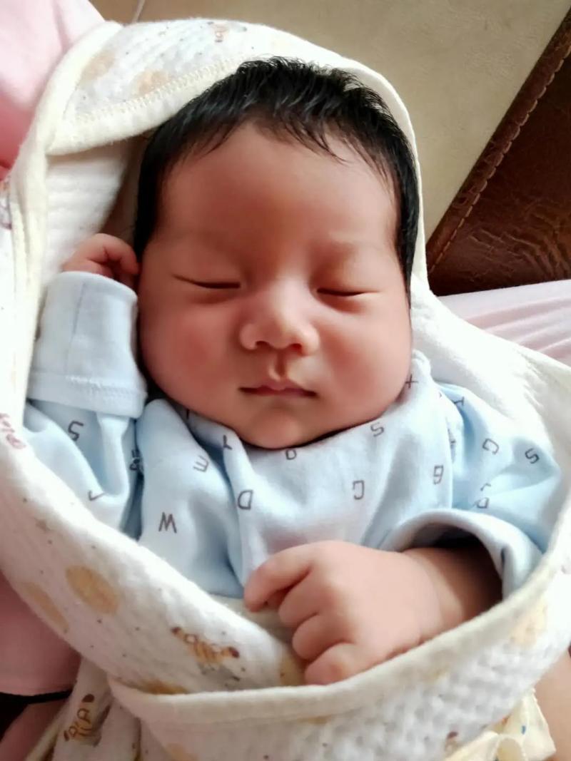 我粗算了下，2025年中国新生人口跌破900万，然后顶多就是阴跌5--8年，在7