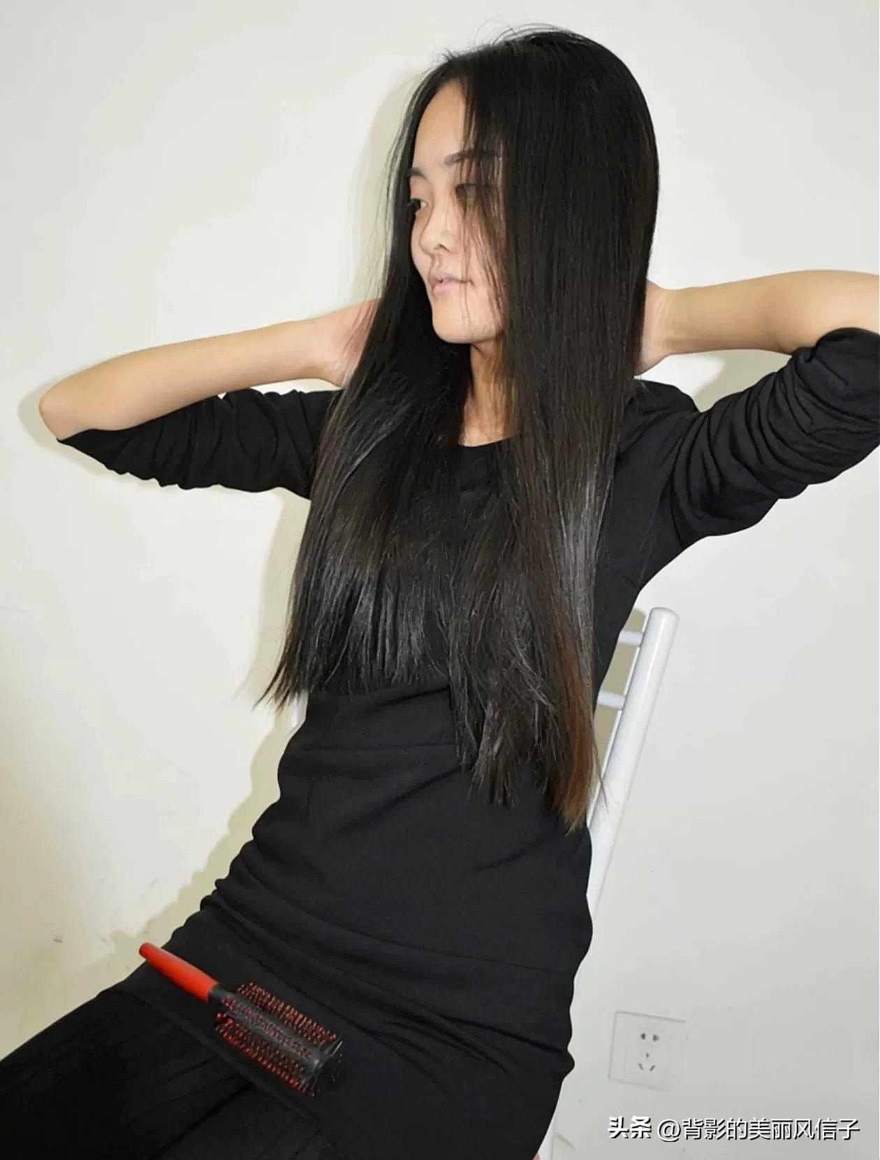 长发飘飘，黑衣飘飘，美不胜收！