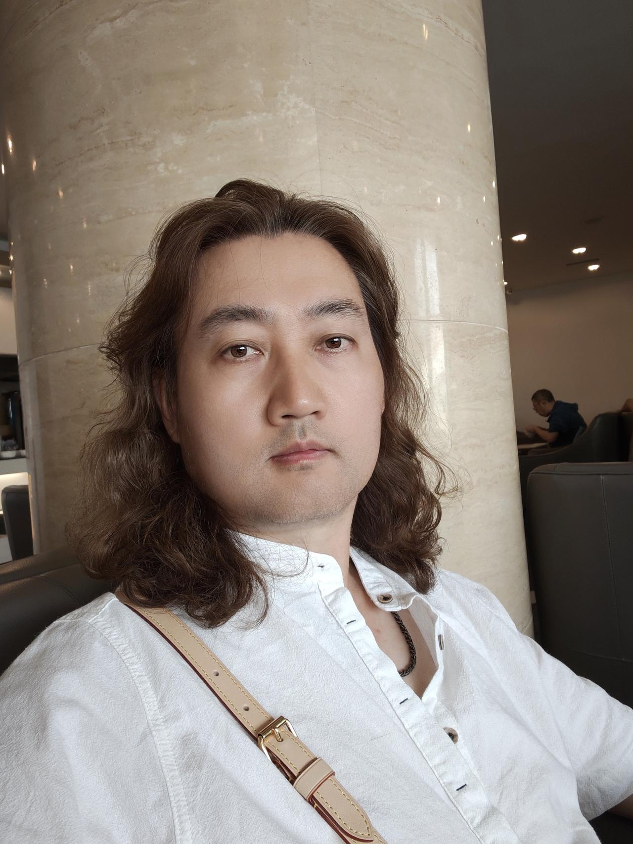 出差丽江，今年第一次在首都机场T2出发，这里休息室的餐食比T3丰盛多了，早餐可以