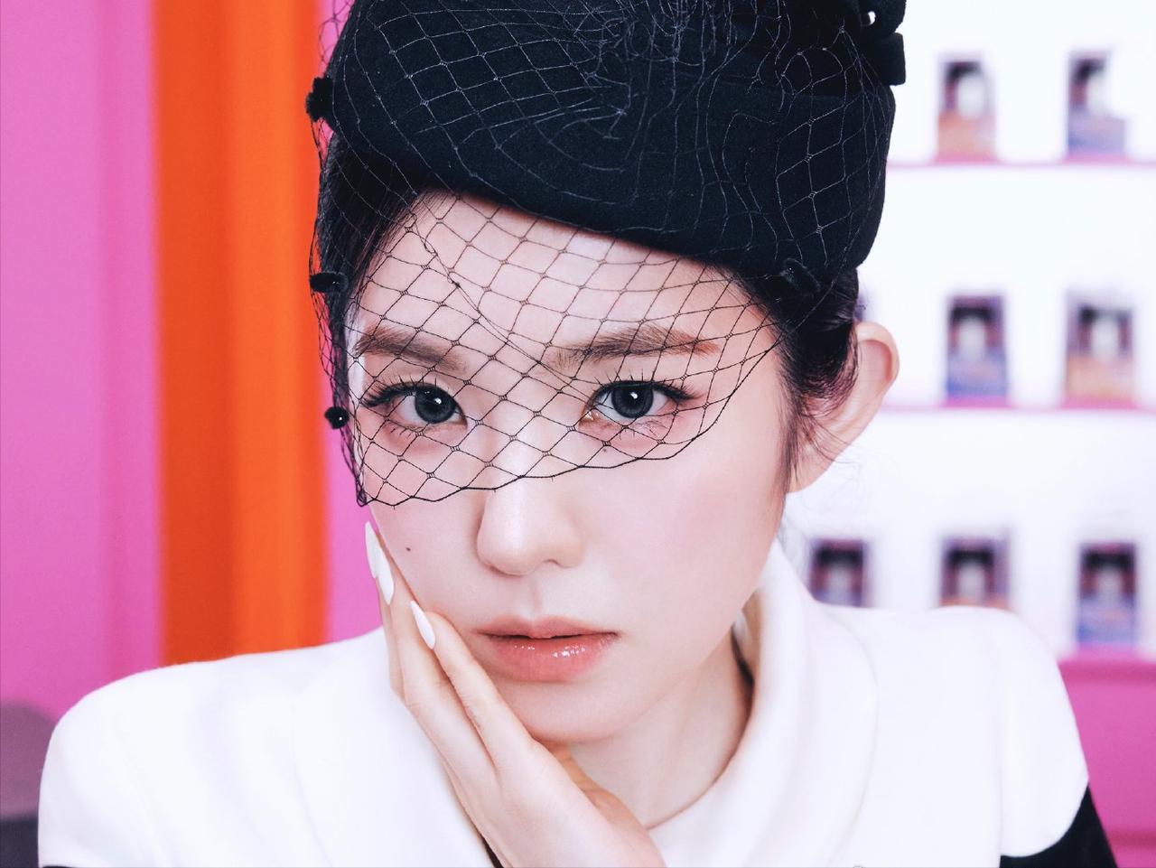 裴珠泫 预告照01裴珠泫

IRENE The 1st Album 【Bigge