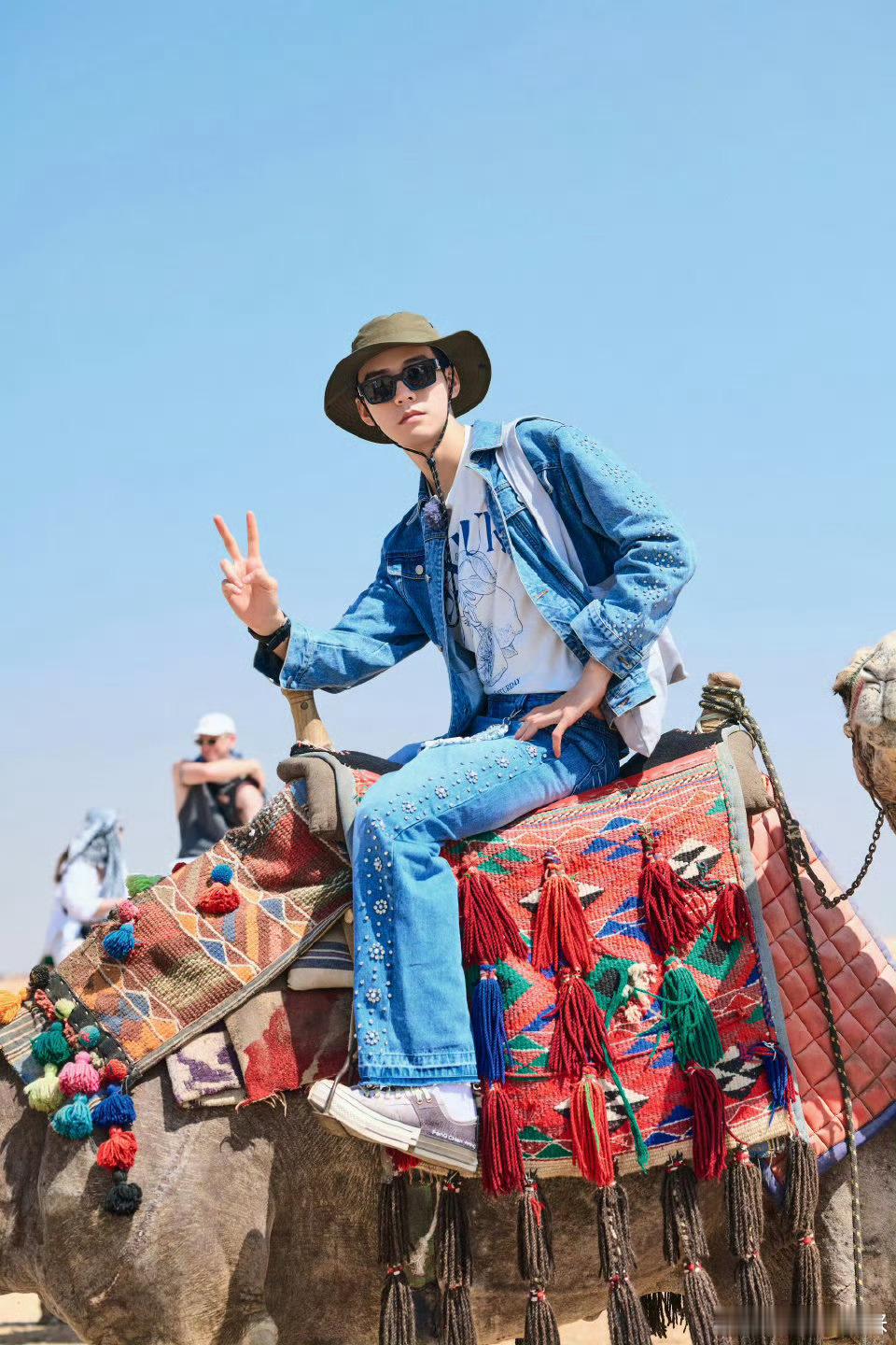 龚俊 大家都喜欢的好朋友 把每个人照顾得妥妥帖帖，细节满格又真诚有担当，这样的朋