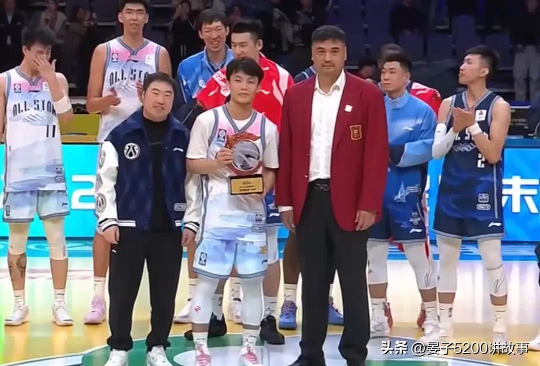 豪门球队就是这么“牛”，三名球员在全明星周末大放光彩

✌广东男篮的骄傲！徐杰荣