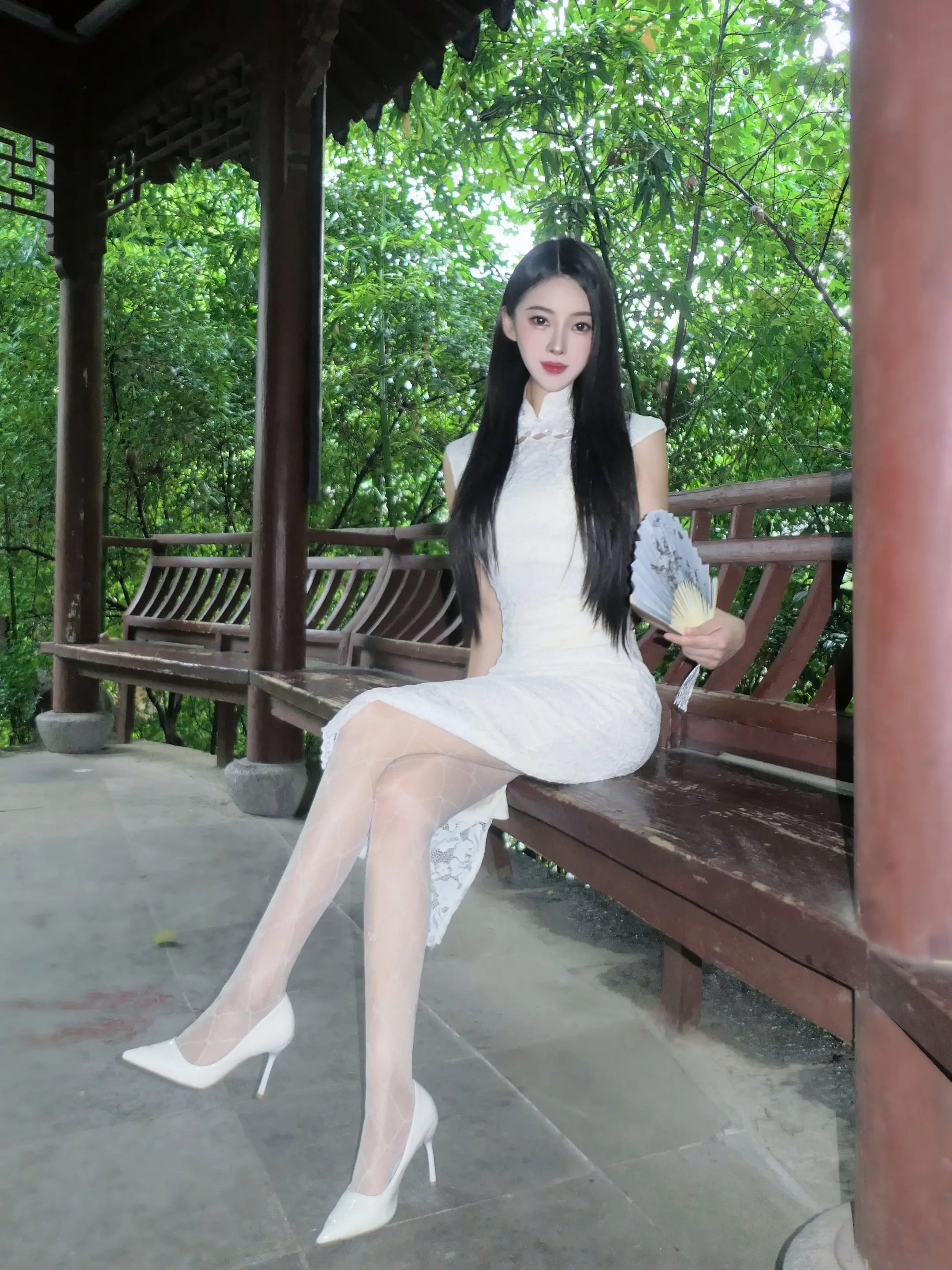 愿为你放下万千的荣华 和你携手走天涯