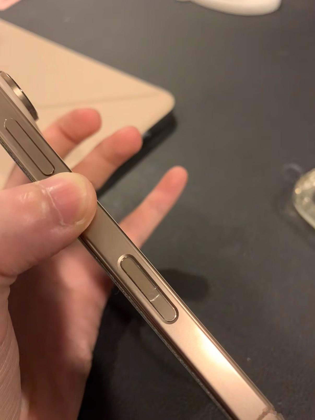 iPhone拍照键或被取消，讲真的你们的16拍照键使用效率高吗，反正我到手一年还