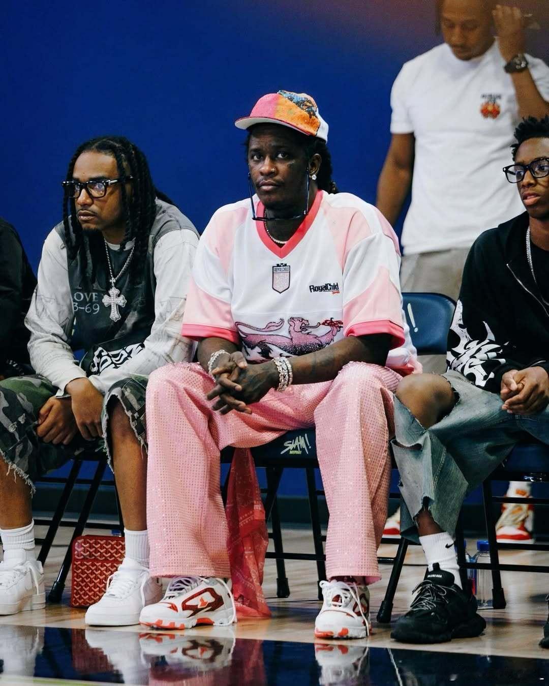 作为格莱美年度歌曲得主、美国公告牌冠军单曲得主、说唱圈传奇人物Young Thu