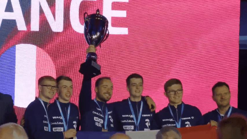 2025年欧洲团体锦标赛颁奖仪式：男团冠军🏆：法国🇫🇷男团亚军🥈：罗马尼