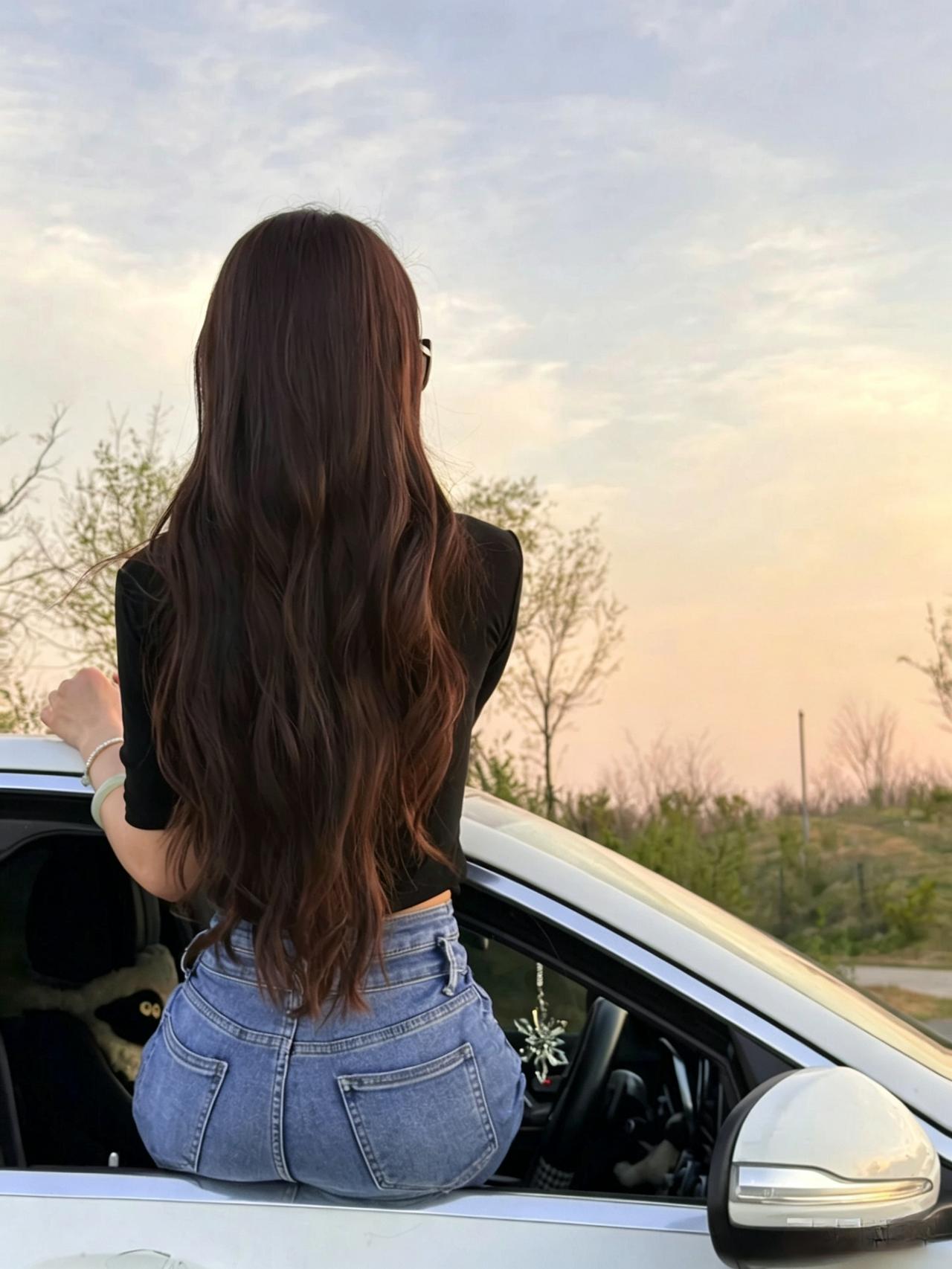 拍个照好费劲！什么样的女人才能称得上有气质? 看过哪些惊艳时光的美女？ 对美女照