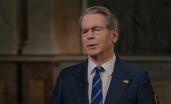 【油价撑不住了？#美国为海上滞留俄油发放30天豁免#】 当地时间3月12日，美国