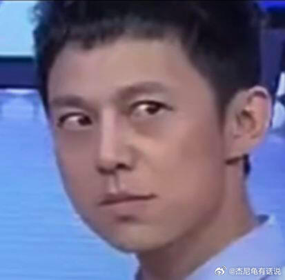 何老师自嘲表情包大户没上榜 谁懂何老师的表情包含金量！自嘲没上榜就算了，这些经典