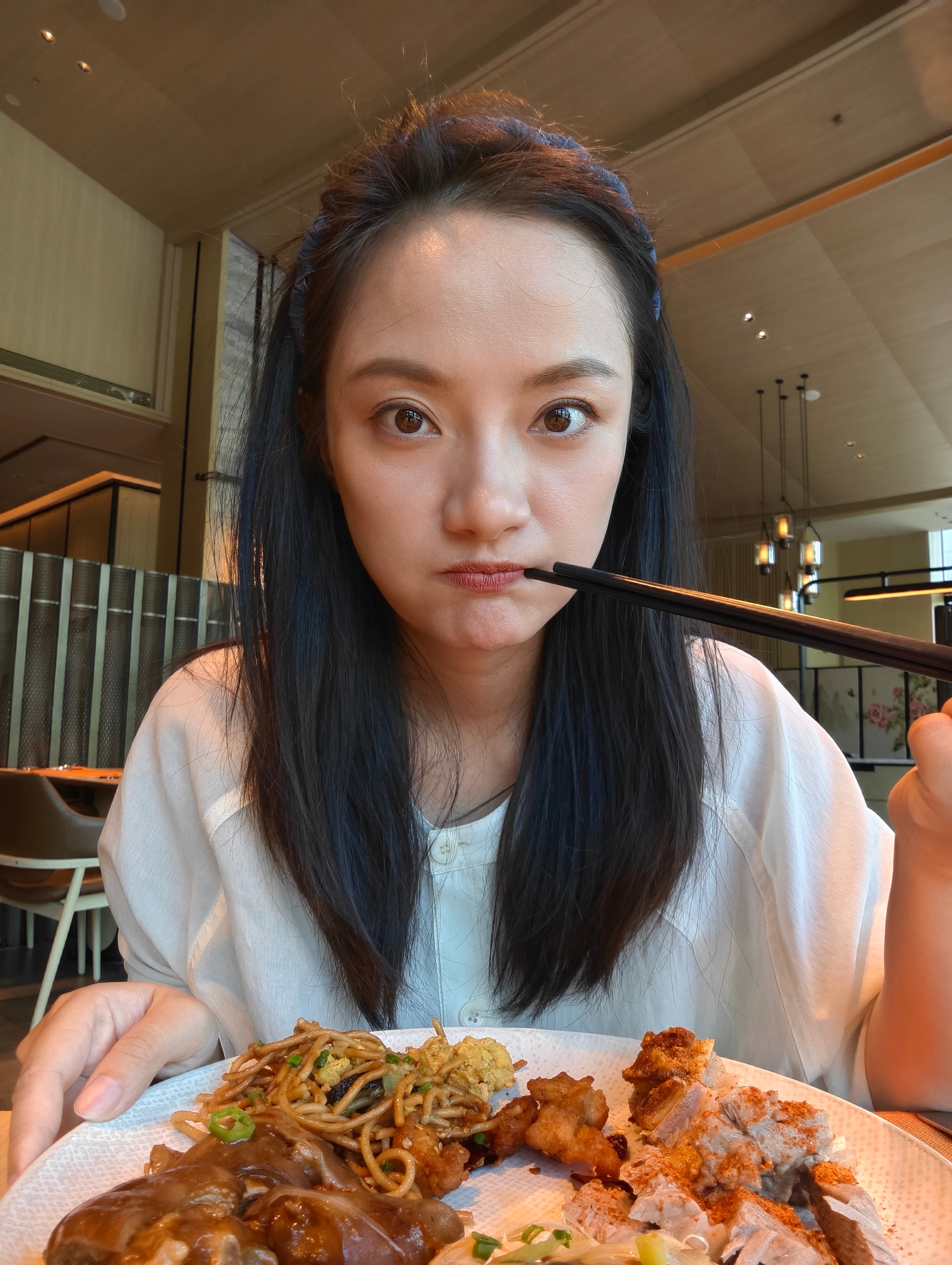 江浙沪这个秋是立着玩的吗？今天真是爆爆爆热！你们中午吃啥我看看[么么哒] ​​​