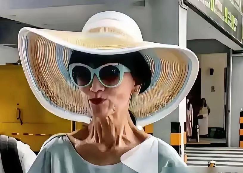 72岁赵雅芝维持出众状态