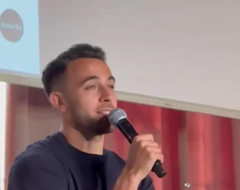 埃里克：我们总遇到倒霉事但其他队没那么多；愿意给对手列队本周，埃里克-加西亚参加