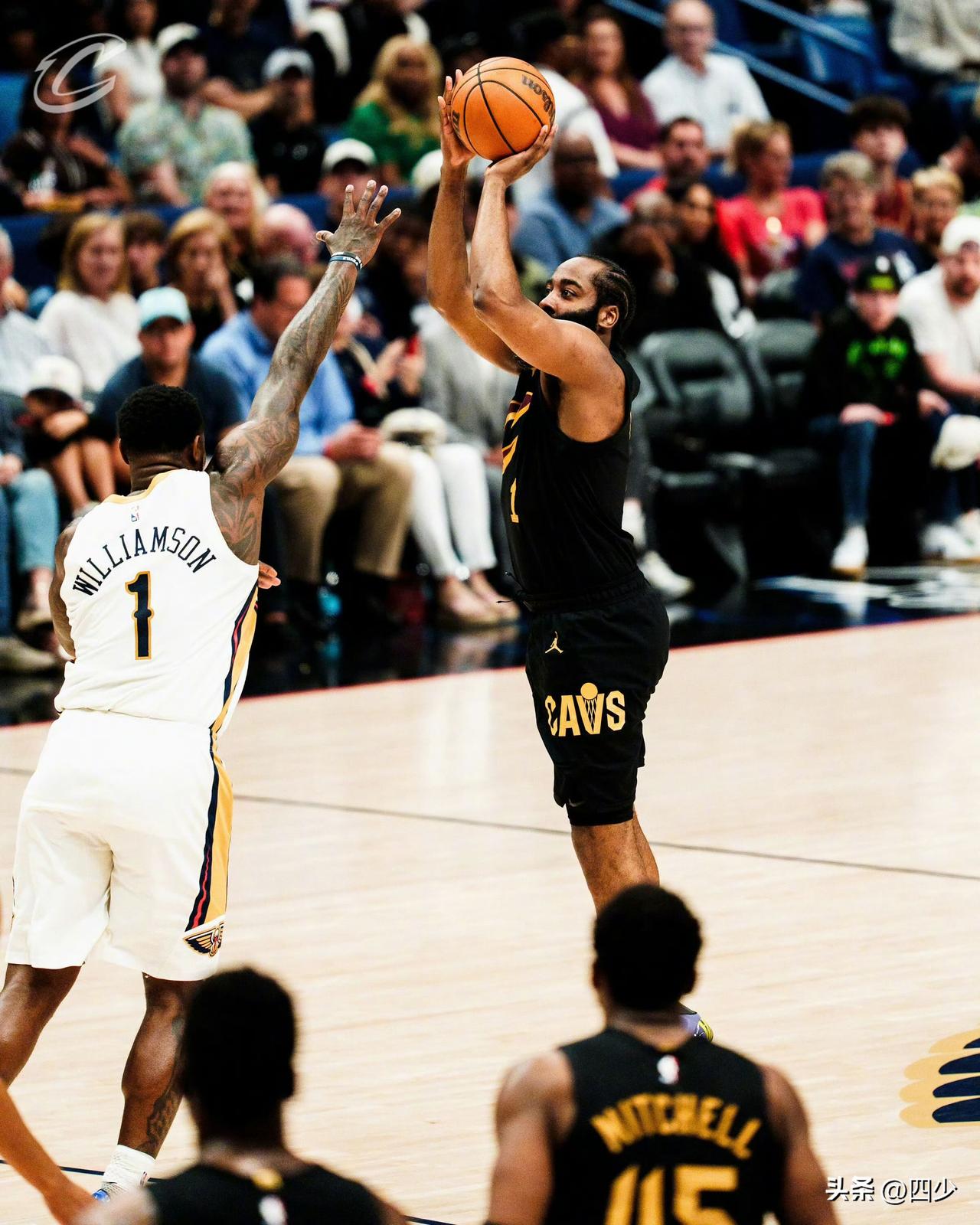 你们这帮损色，
让我来，
哈登一人末节得分狂飙；
第一节0分第二节0分，
第三节