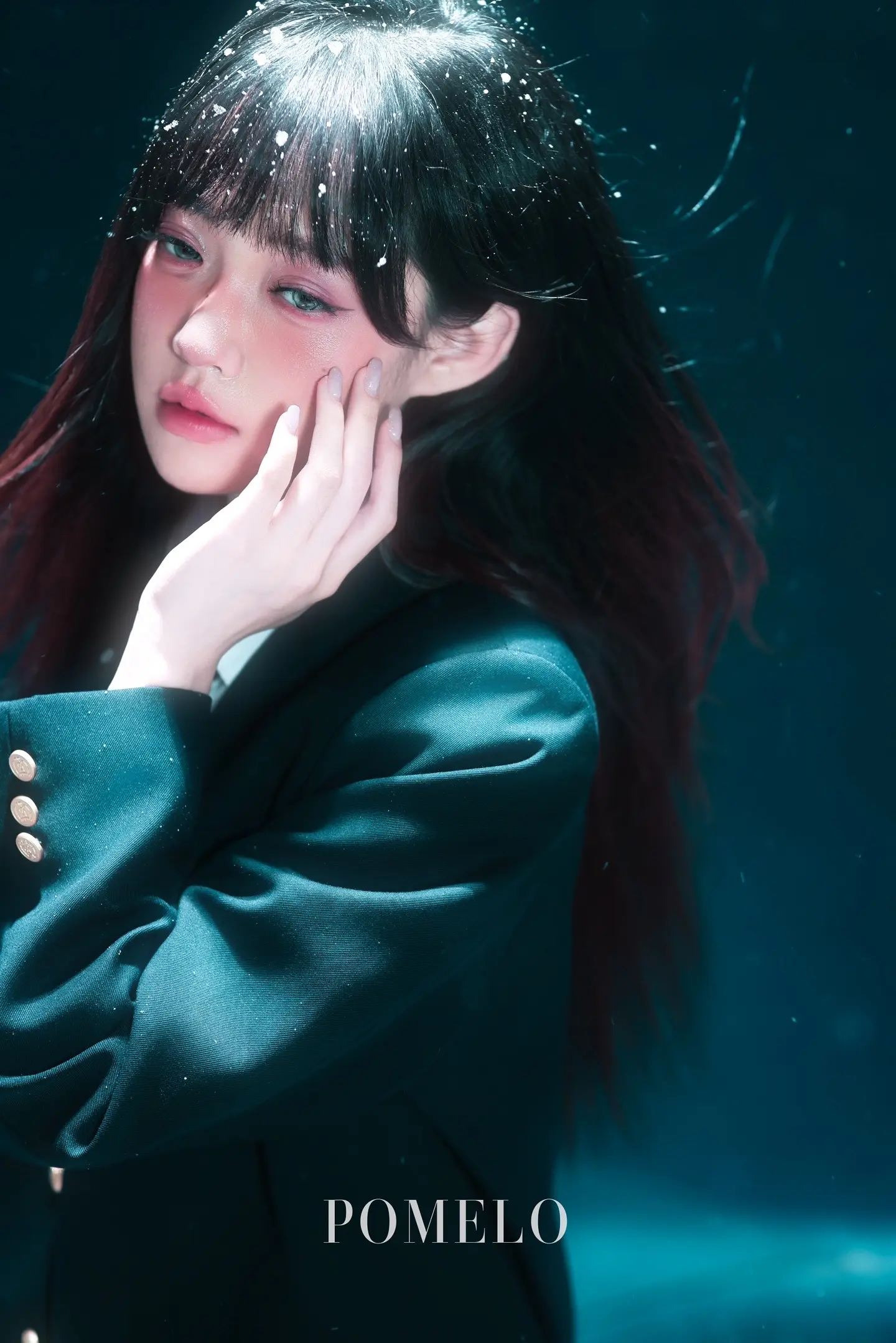 “不要躲在伞里，我在用漫天的雪花拥抱你”