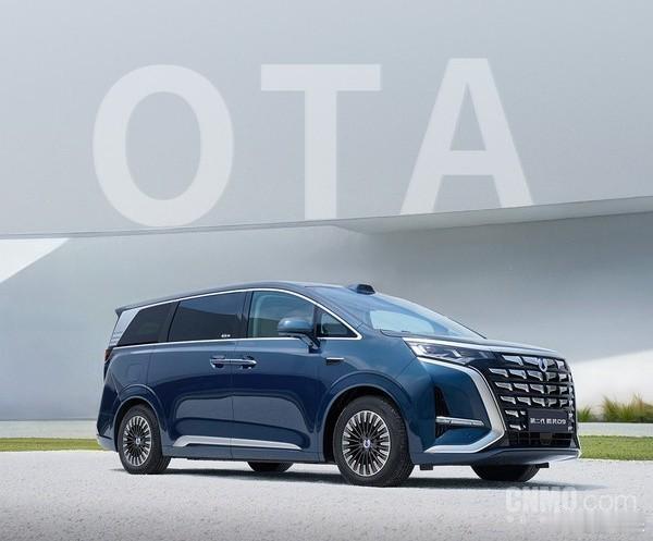 第二代腾势 D9 OTA 上线✨交互、泊车、驻车安全迎来更新新增数字语音、哨兵预