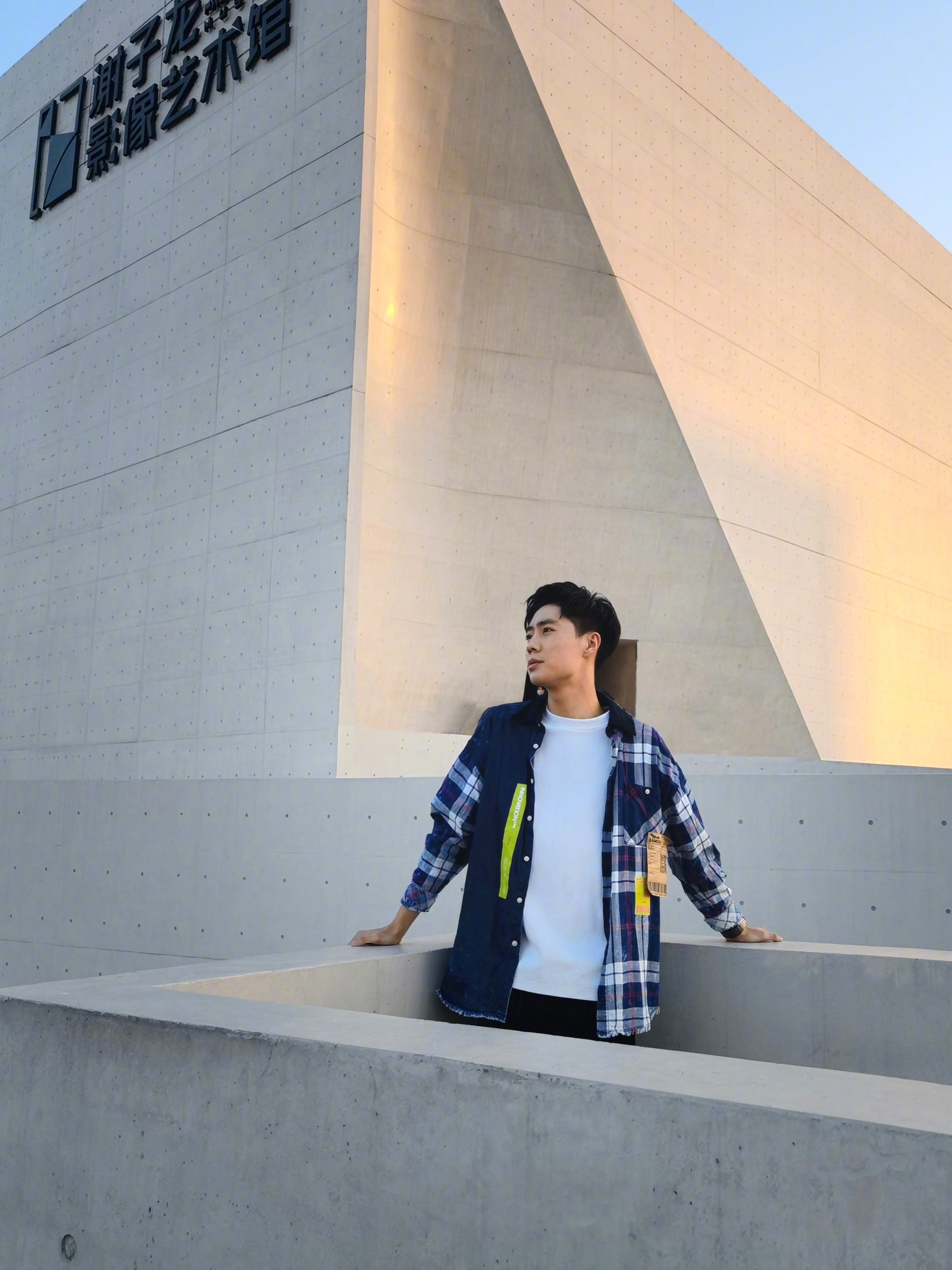 #不止旅行##这个冬天这么玩##新年旅行#步入这个艺术馆，仿佛踏上一场艺术的穿越