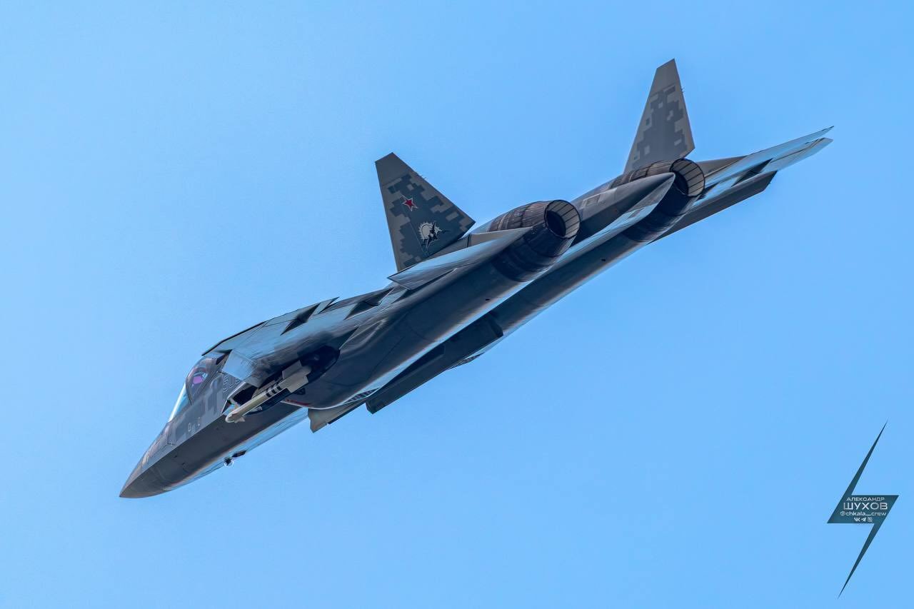 内置弹舱处于开启状态的T-50-9号苏-57原型机图片来源：chkala_cre