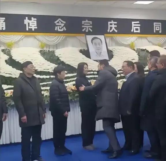 宗继昌、宗婕莉和宗继盛以前没听说过，突然冒出来分家产，做的过份了。当初葬礼上怎不