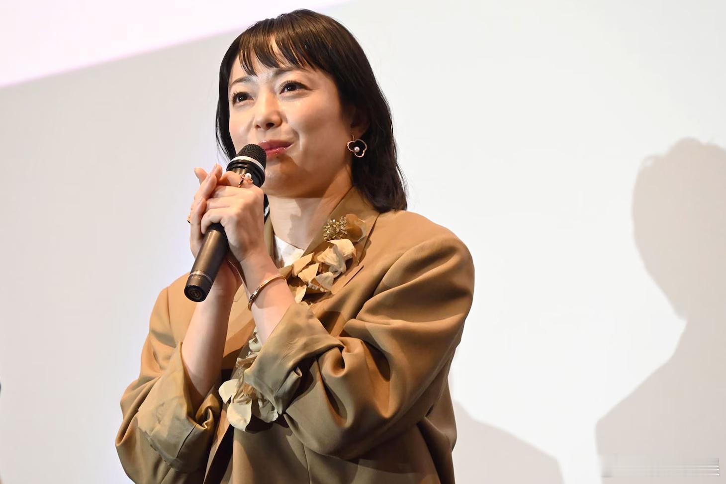 山时聪真菅野美穗西野七濑南琴奈田中伟登出席了电影《90米》的完成披露上映会。 