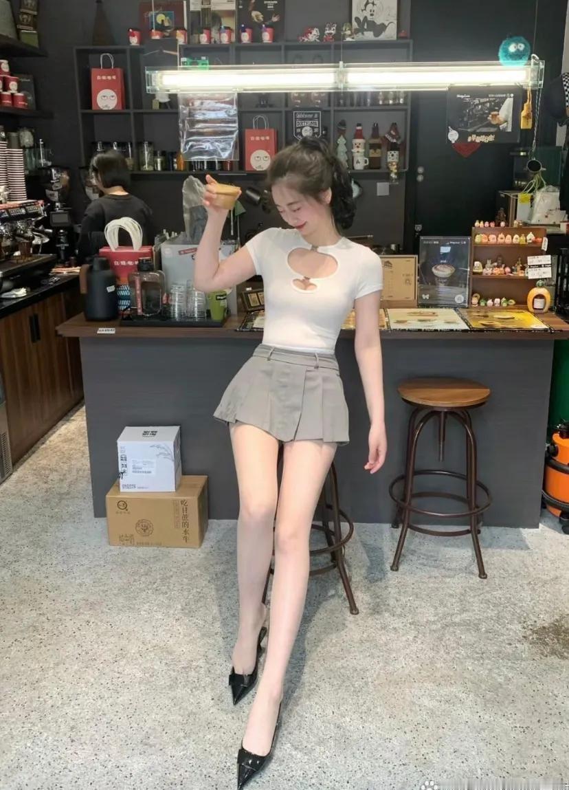 网络上，赵星驰的能力太强了各种新的词语出现
出现了一种新的词语，i人e人
这个意
