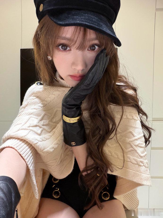 田曦薇确认出席米兰时装周 期待值直接拉满！田曦薇确认亮相米兰时装周，灵动鲜活的少