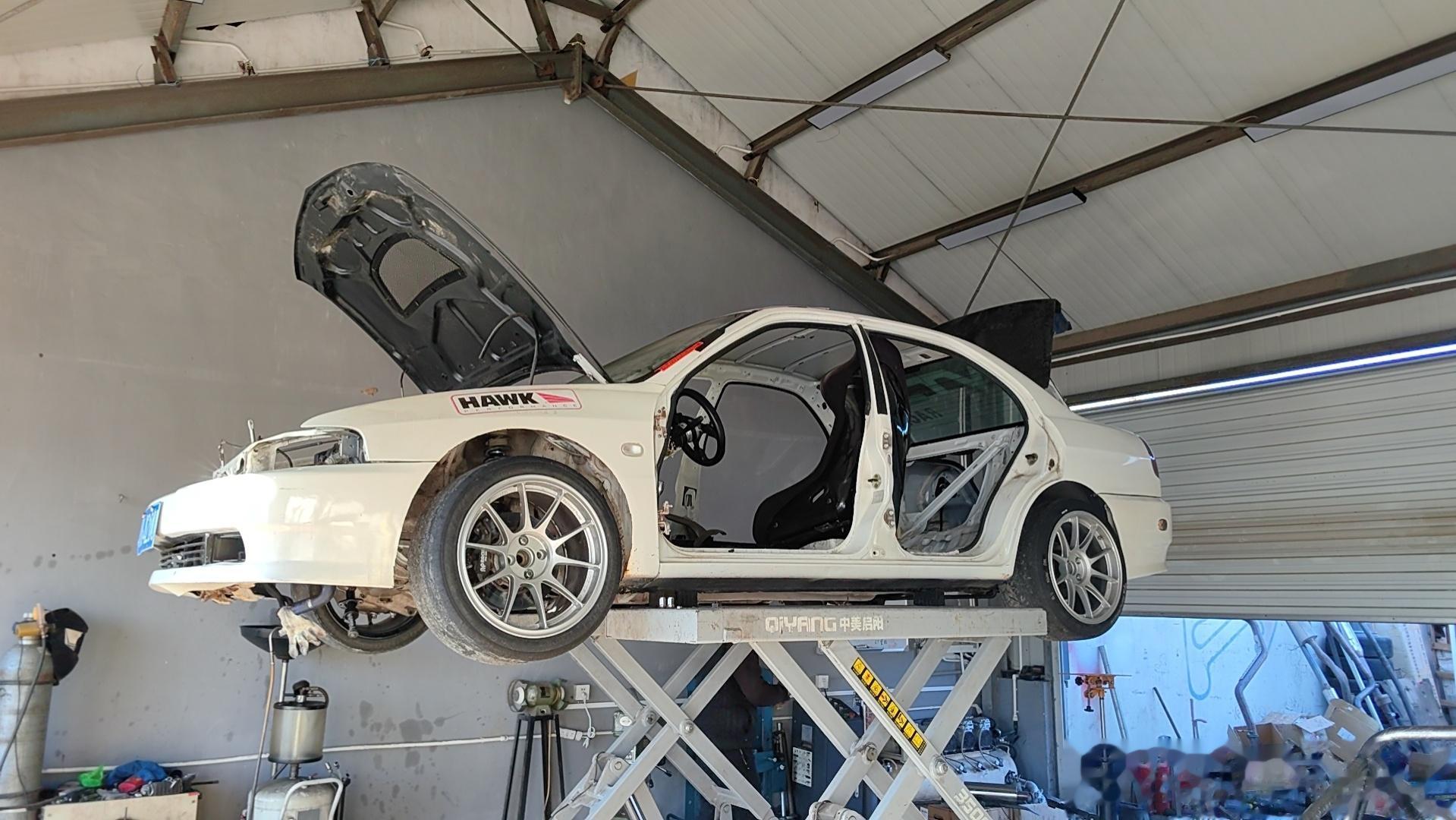 ​菱帅的流量真的是太差了，昨天发的片子今天还没过10W。但，谁又不想做一个风度翩