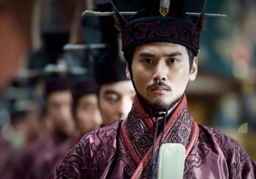 千古问对之五：董宣硬刚光武帝。

东汉，洛阳令董宣因依法处死湖阳公主犯法的家奴，