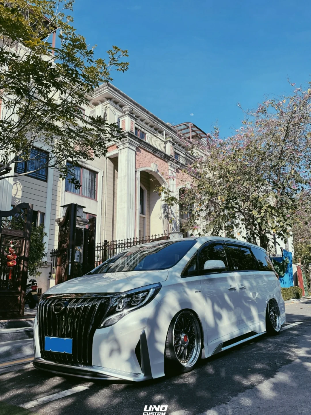 这么帅的MPV，真的忍不住看多几眼。