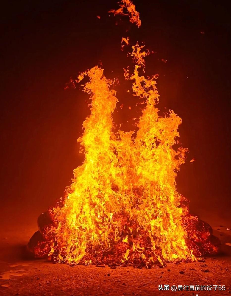 6月5号一到，丙午年甲午月，这“双午”碰头，直接给咱们送来一场一百八十年一遇的“