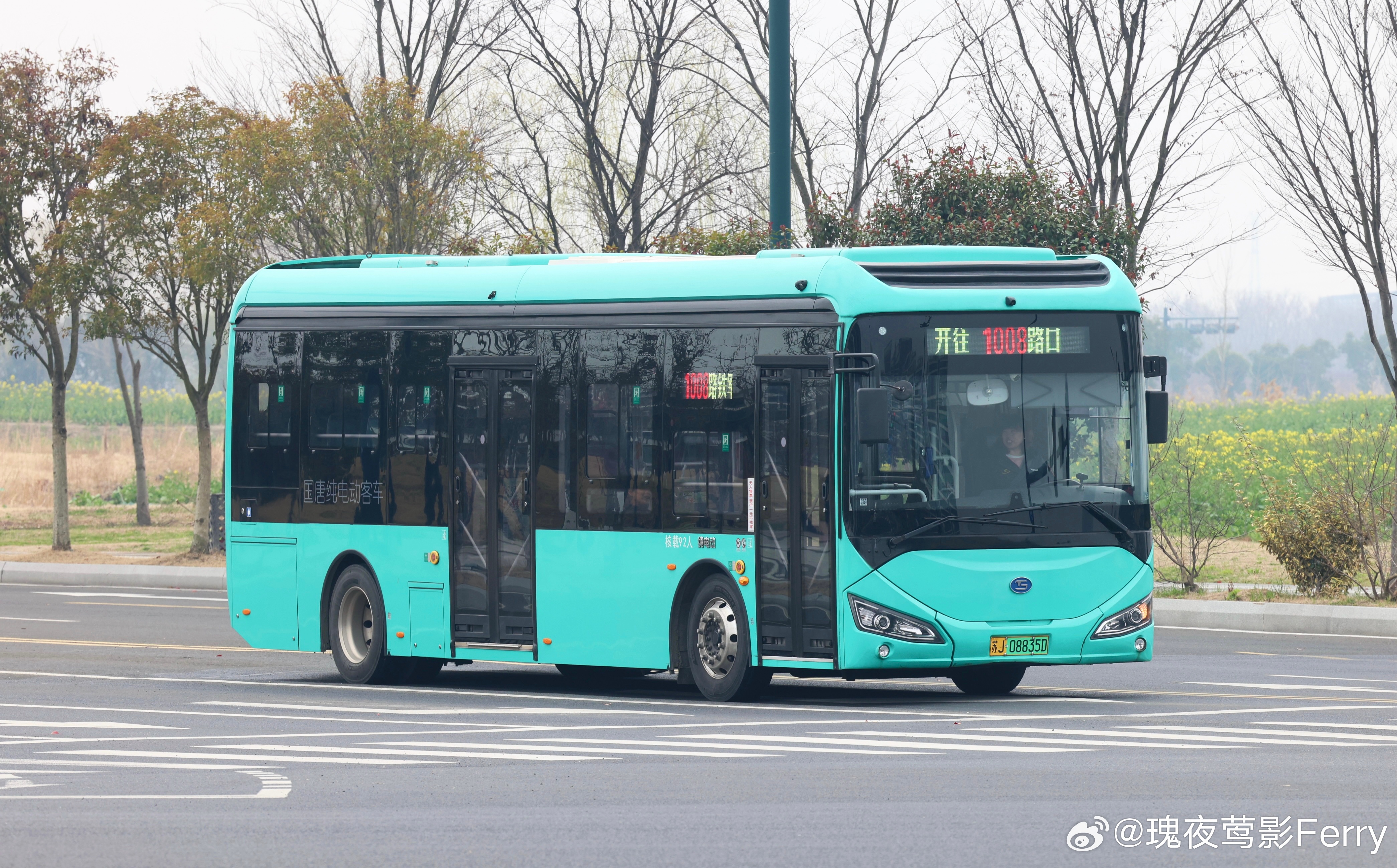 盐城·胜利路步湖路口BRT美丽Pivot铰接＆12米双开金龙以及廉价工业垃圾国唐