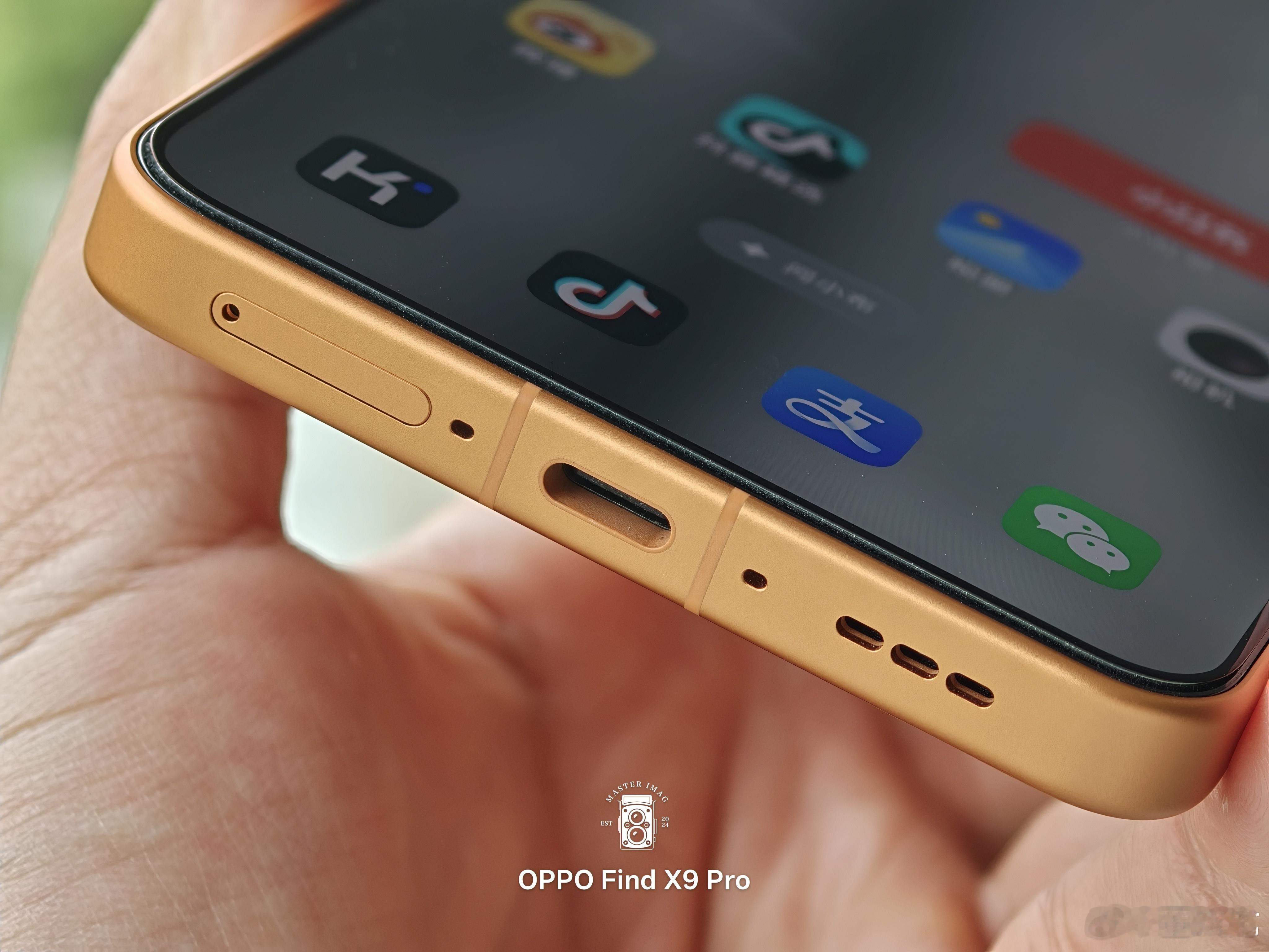 走后门！找送两张OPPO Find X9 UltraAR增透膜，手感和通透度无可