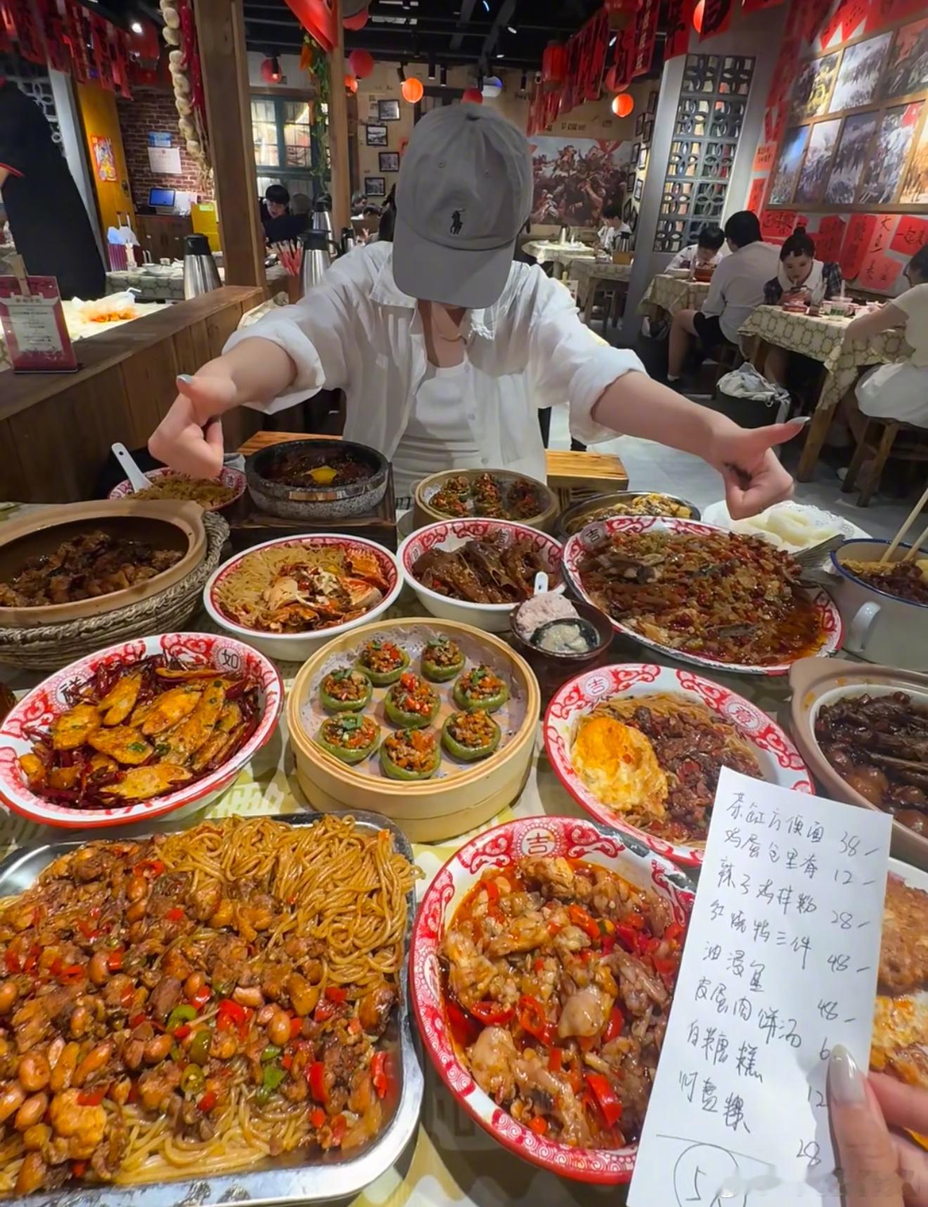 高德征集美食照片奖全年免费吃别再给美食开美颜！高德美食摄影赛拒绝“照骗”，只收手