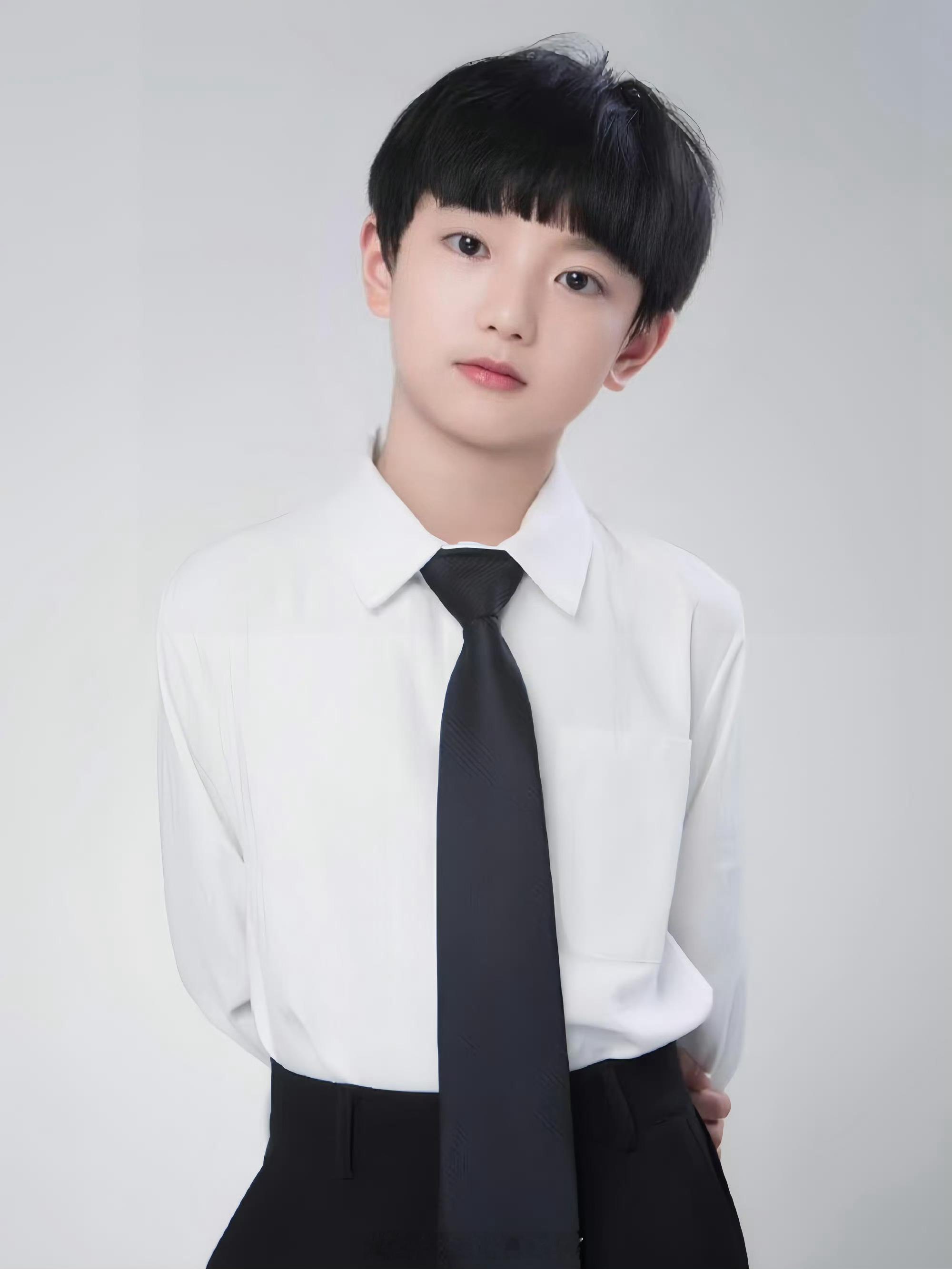 橹穆2026公开日快乐橹穆公开日快乐，以后并肩前行吧！ ​​​