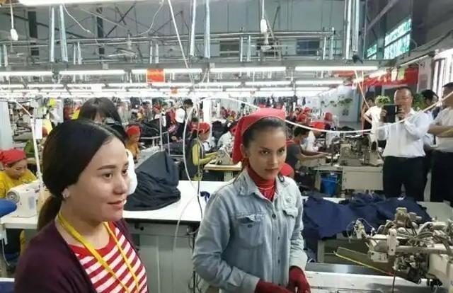 以前美国人从中国买一个马桶200美元。现在从越南买一个230美元。美国人很兴奋，