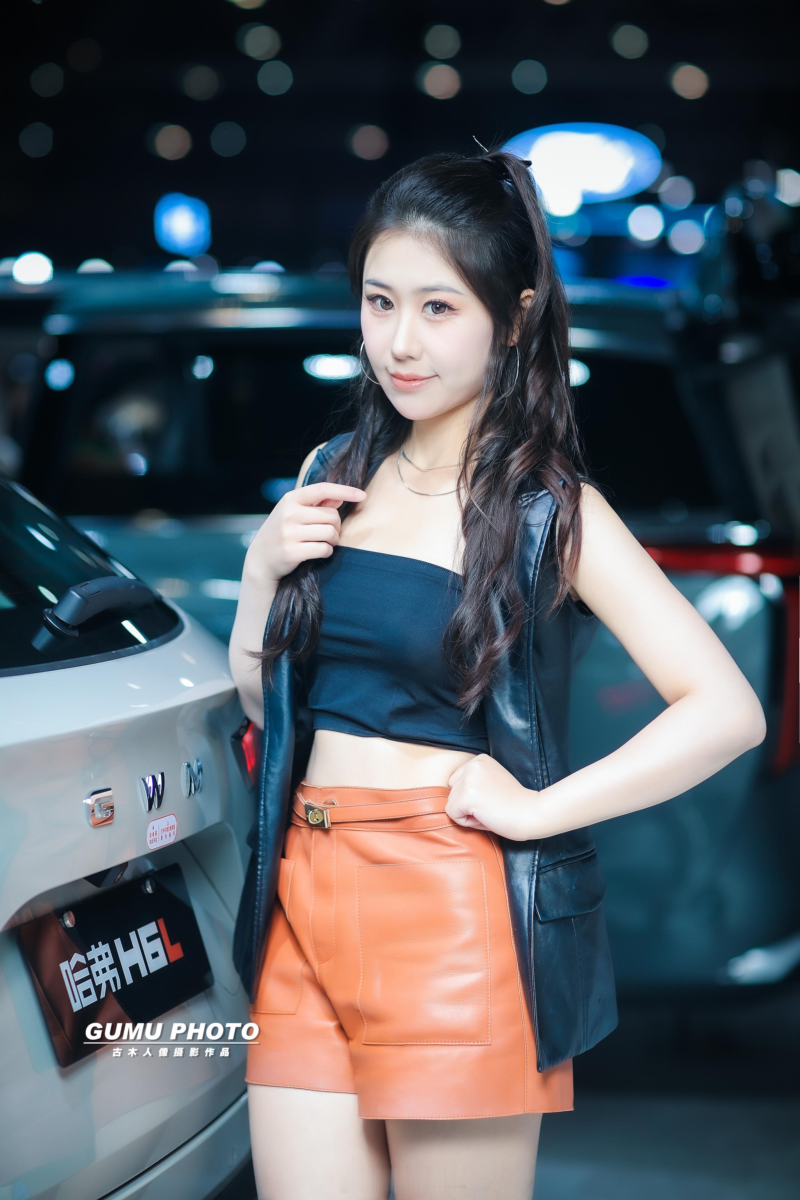 2025重庆汽车消费节长城汽车展台模特小姐姐。2025重庆汽车消费节   