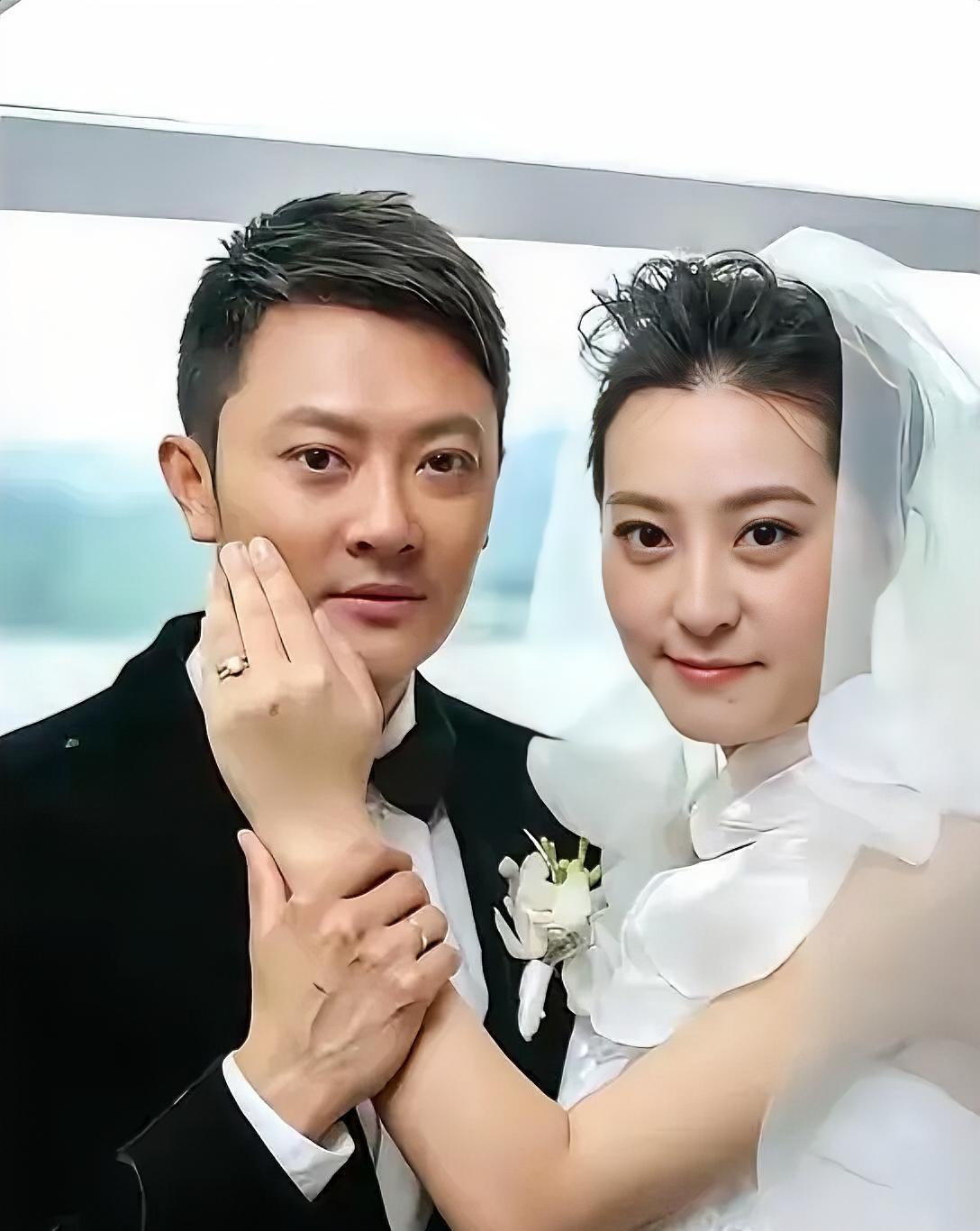 2015年，印小天花了400万元娶的老婆哈琳娜。直到孩子出生后，才发现自己的老婆